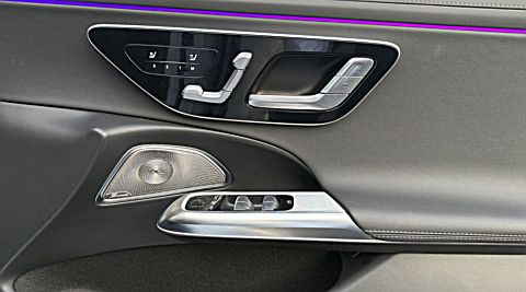 E 300 